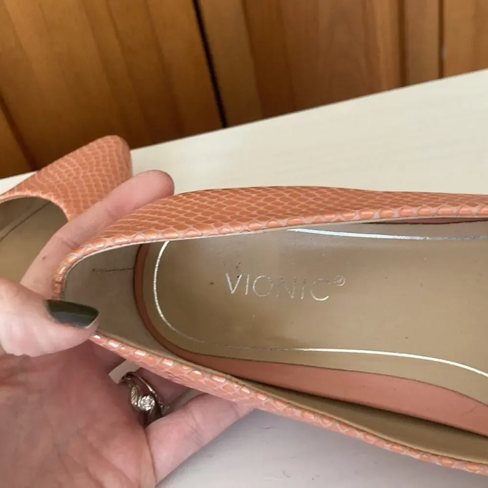 Vionic Peachy Pink Embossed Leather Lena Flats, Size 7